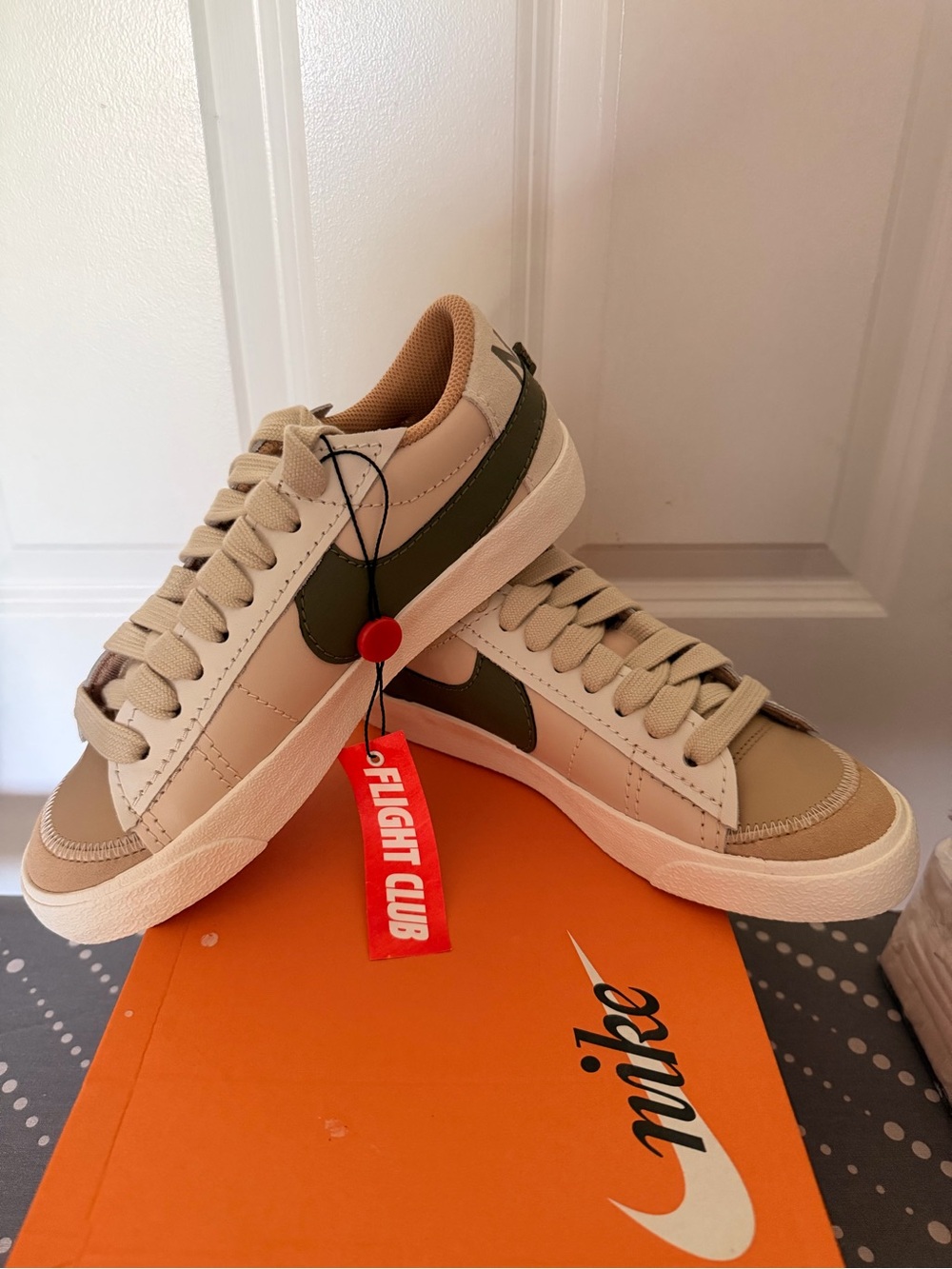 Women’s Casual Beige/Tan Low-Top Sneakers